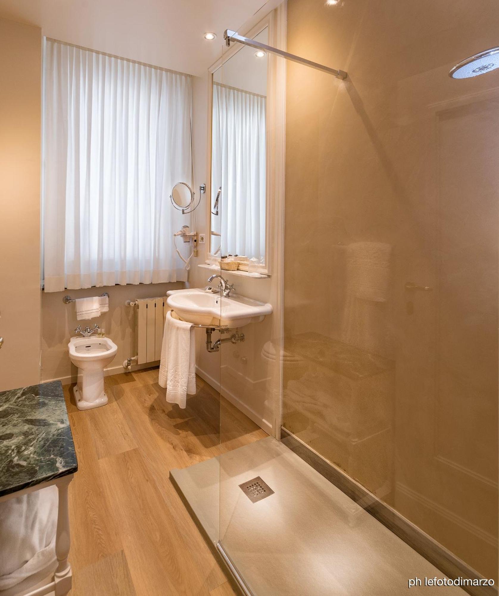 Classic Double Room,1437515812:JPEG